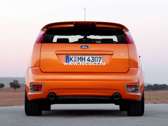 Противостояние Ford Focus ST vs Astra OPC vs Golf GTI