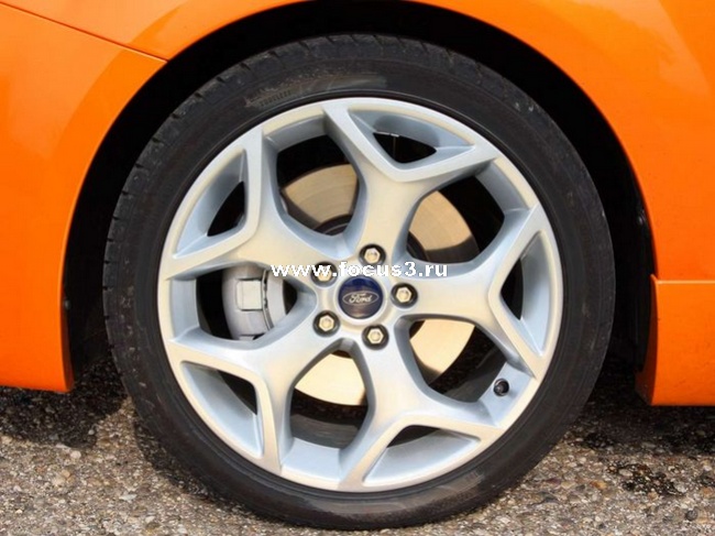 Противостояние Ford Focus ST vs Astra OPC vs Golf GTI