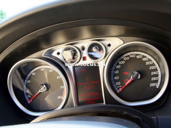 Противостояние Ford Focus ST vs Astra OPC vs Golf GTI