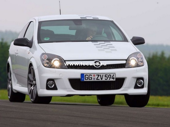 Противостояние Ford Focus ST vs Astra OPC vs Golf GTI