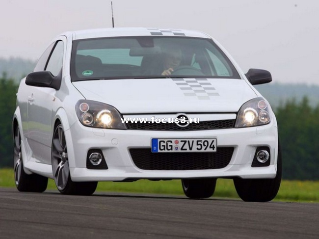  Ford Focus ST vs Astra OPC vs Golf GTI