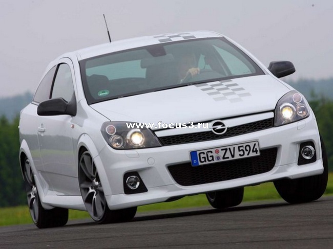Противостояние Ford Focus ST vs Astra OPC vs Golf GTI