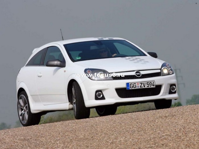 Противостояние Ford Focus ST vs Astra OPC vs Golf GTI