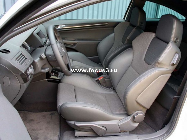 Противостояние Ford Focus ST vs Astra OPC vs Golf GTI