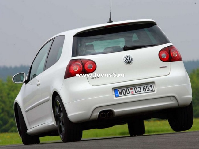 Противостояние Ford Focus ST vs Astra OPC vs Golf GTI
