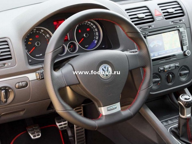 Противостояние Ford Focus ST vs Astra OPC vs Golf GTI