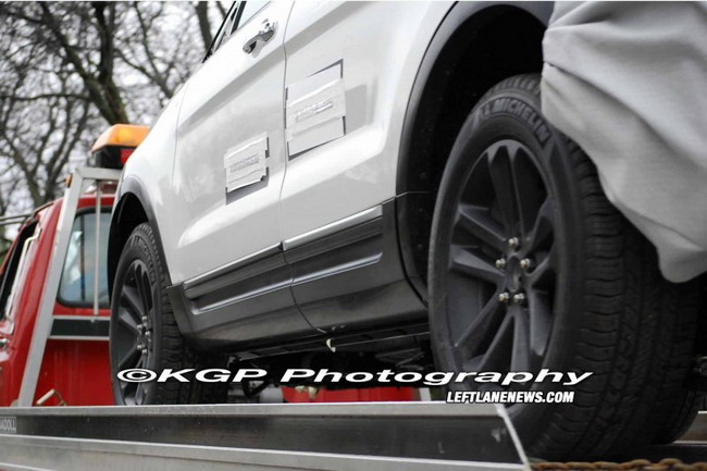 Журналисты поймали новый Ford Explorer