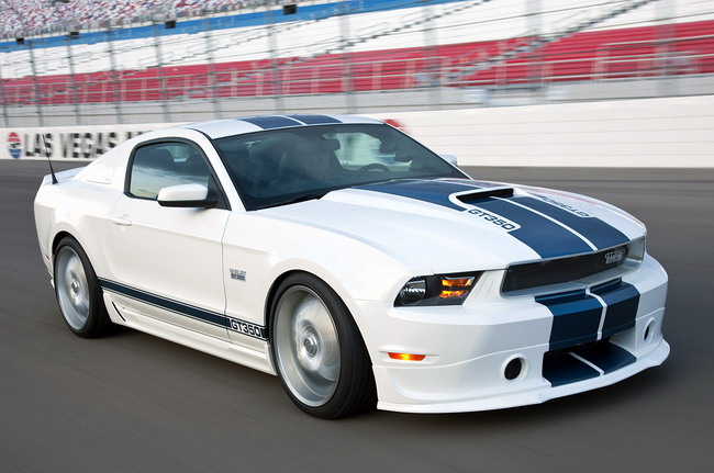 Видео: Ford Mustang Shelby GT350