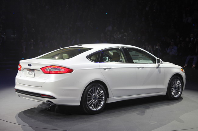 Detroit 2012: Ford Fusion 2013