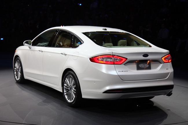 Detroit 2012: Ford Fusion 2013