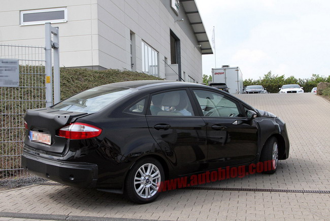 Ford Fiesta седан