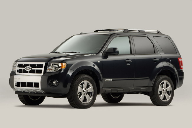 NHTSA проведет еще одно исследование Ford Escape