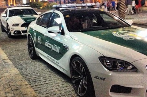 Полиция Дубая получит BMW M6 и Ford Mustang