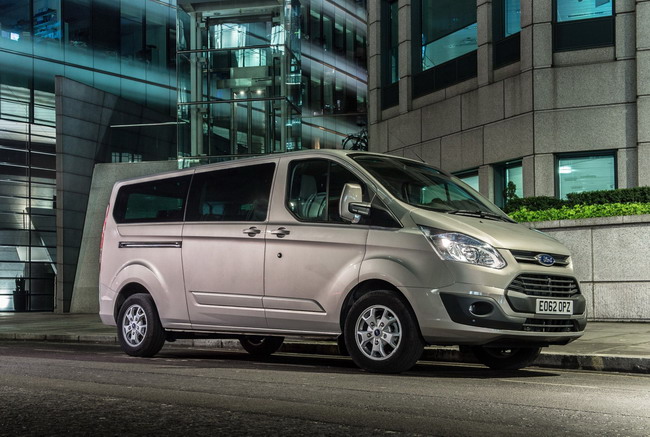 Первые Ford Tourneo Custom доставлены дилерам