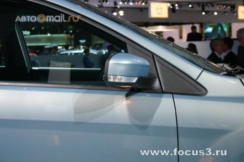 Фото обновленного Ford Focus II с автосалона во Франкфурте