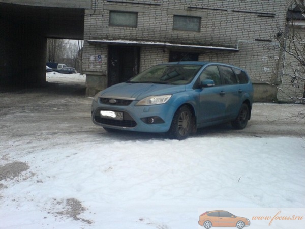 Фоторепортаж из салонов официальных дилеров Ford