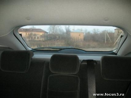 Ford Focus Ghia (черный металик)