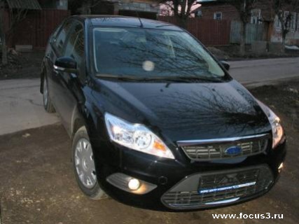 Ford Focus Ghia (черный металик)