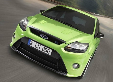 Ярко-зеленый Ford Focus RS