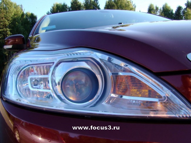 Ford Focus (Deep Rosso Red)