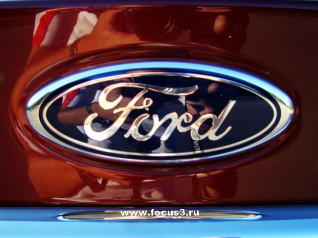 Ford Focus (Deep Rosso Red)