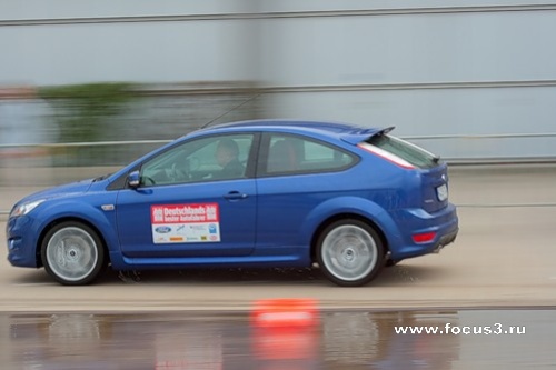 Focus ST: Из автосалона на трассу...