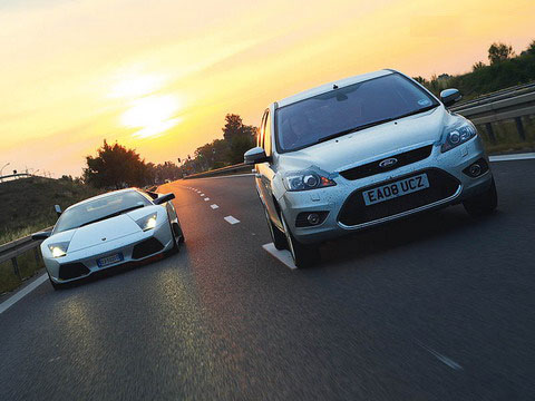 Lamborghini Murcielago vs Ford Focus