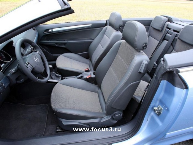 Сравнительный тест-драйв Ford Focus CC