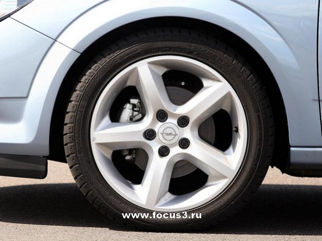Сравнительный тест-драйв Ford Focus CC