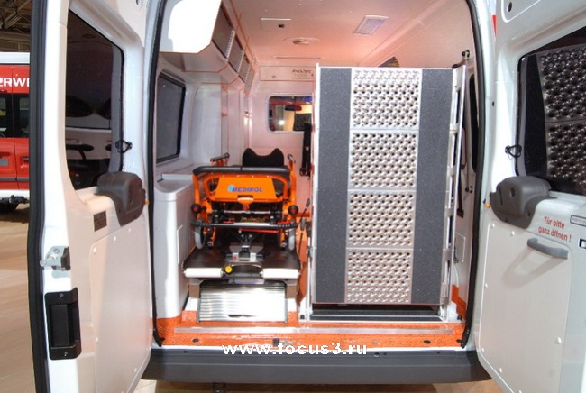 Коммерческие автомобили Ford Transit