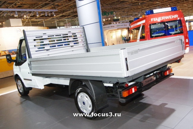 Коммерческие автомобили Ford Transit