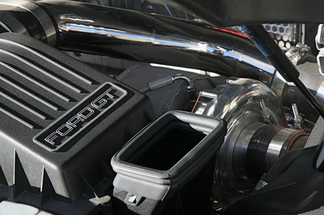 Cуперкар Ford GT