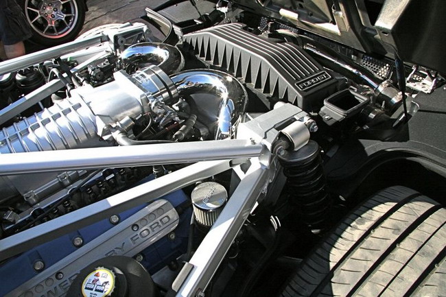 Cуперкар Ford GT