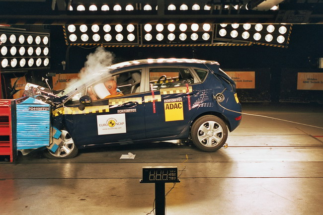 Ford Fiesta  5  EuroNCAP