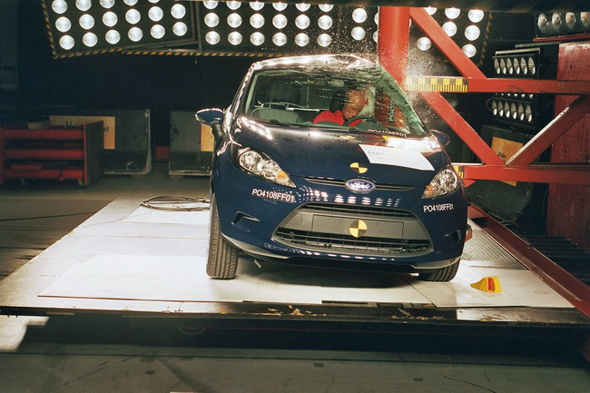 Ford Fiesta  5  EuroNCAP