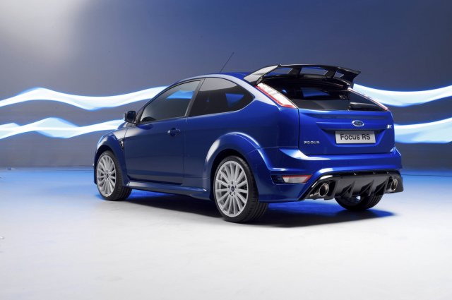 Подробности про Ford Focus RS (35 фото)