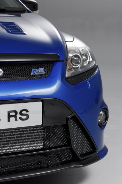 Подробности про Ford Focus RS (35 фото)