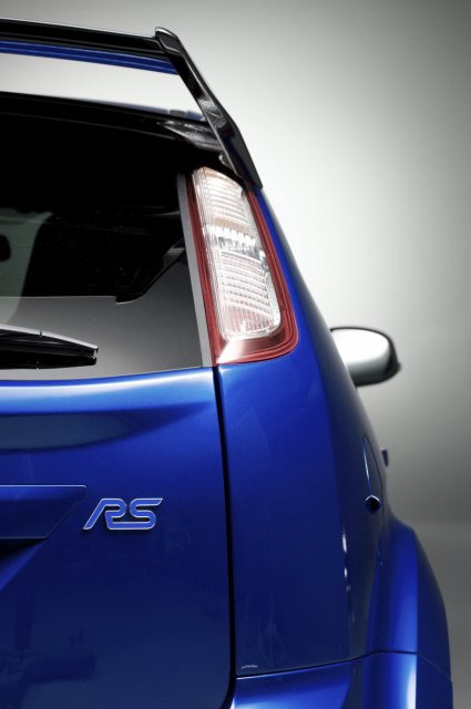 Подробности про Ford Focus RS (35 фото)