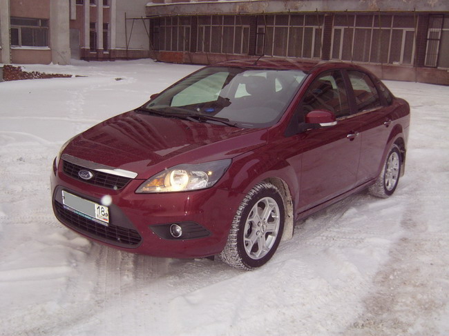 Зима & Ford Focus Deep Rosso Red