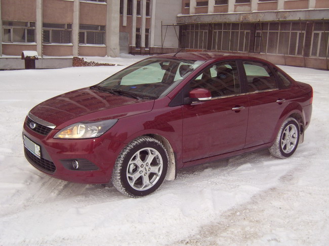 Зима & Ford Focus Deep Rosso Red