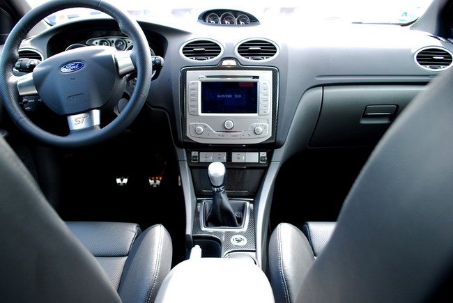 Ford Focus ST на полигоне