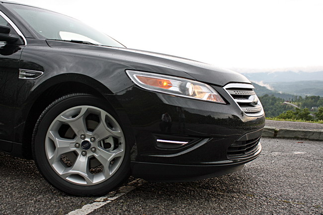 2010 Ford Taurus в Калифорнии