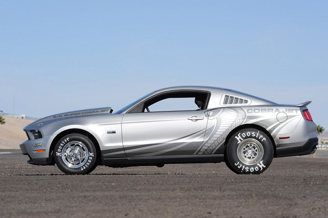 Заряженный Ford Mustang Cobra Jet 2010