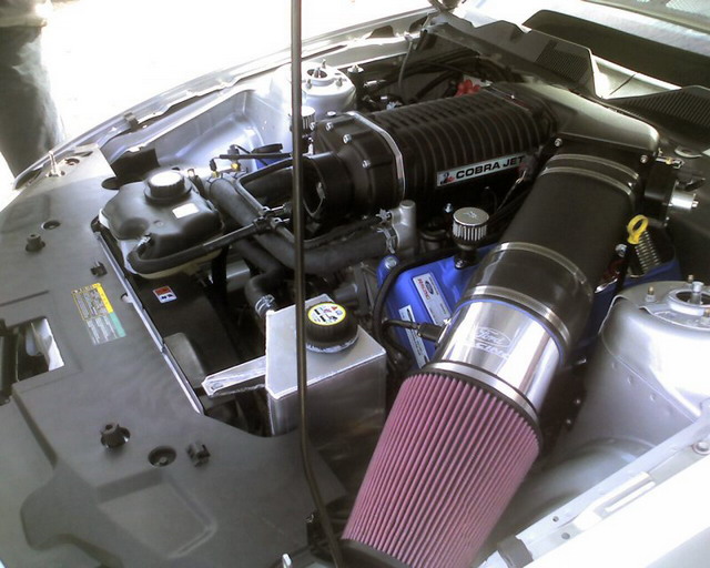 Заряженный Ford Mustang Cobra Jet 2010