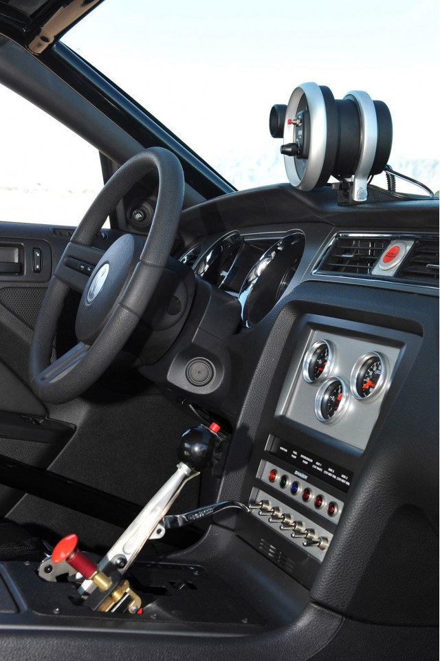 Заряженный Ford Mustang Cobra Jet 2010