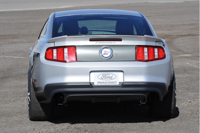 Заряженный Ford Mustang Cobra Jet 2010