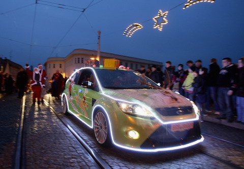 Санта-Клаус сменил оленей на Ford Focus RS