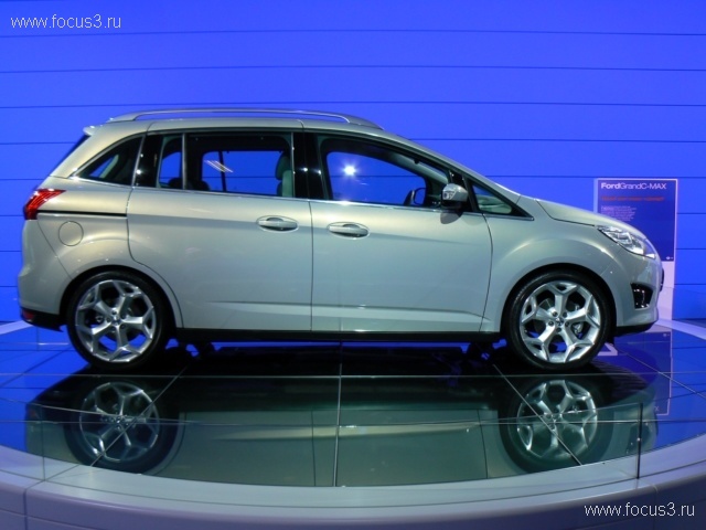 Ford официально представил новые S-MAX и Galaxy 2011