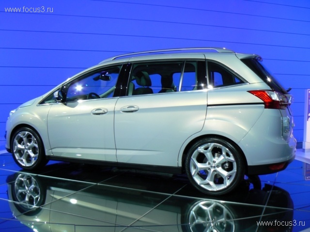 Ford официально представил новые S-MAX и Galaxy 2011