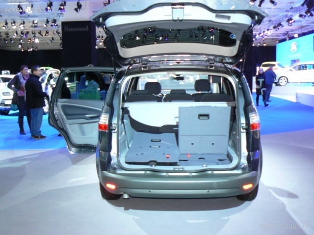 Ford официально представил новые S-MAX и Galaxy 2011